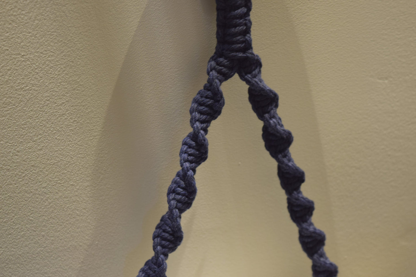 Decorative Indigo Blue Toilet Roll Holder Wall Mounted