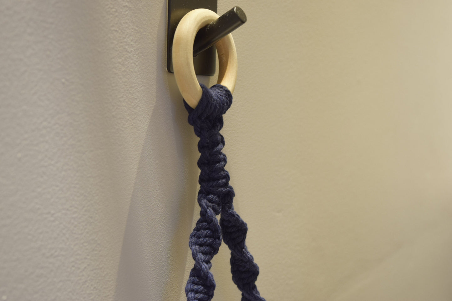 Decorative Indigo Blue Toilet Roll Holder Wall Mounted