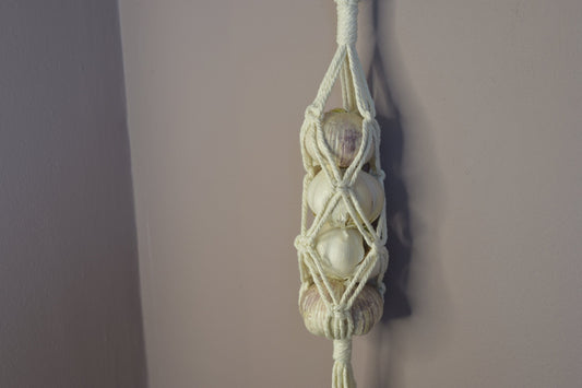 Macrame White Garlic Keeper